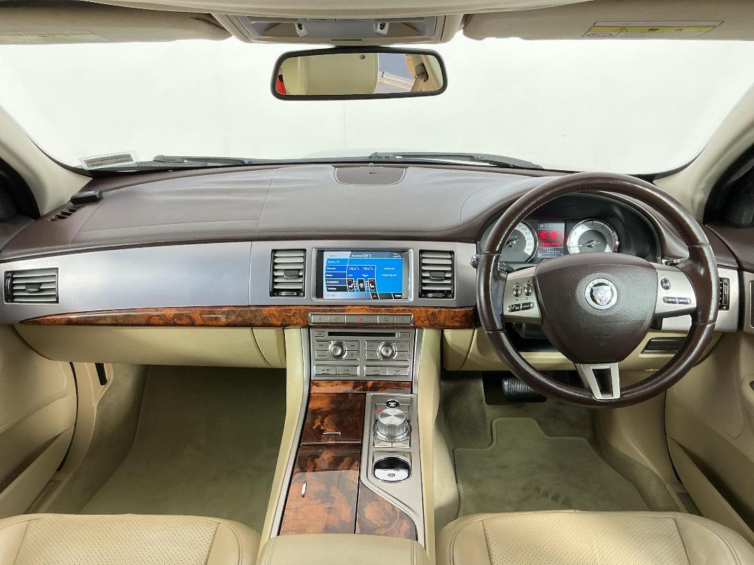 Photo '17' of Jaguar XF Photo '17' of Jaguar XF