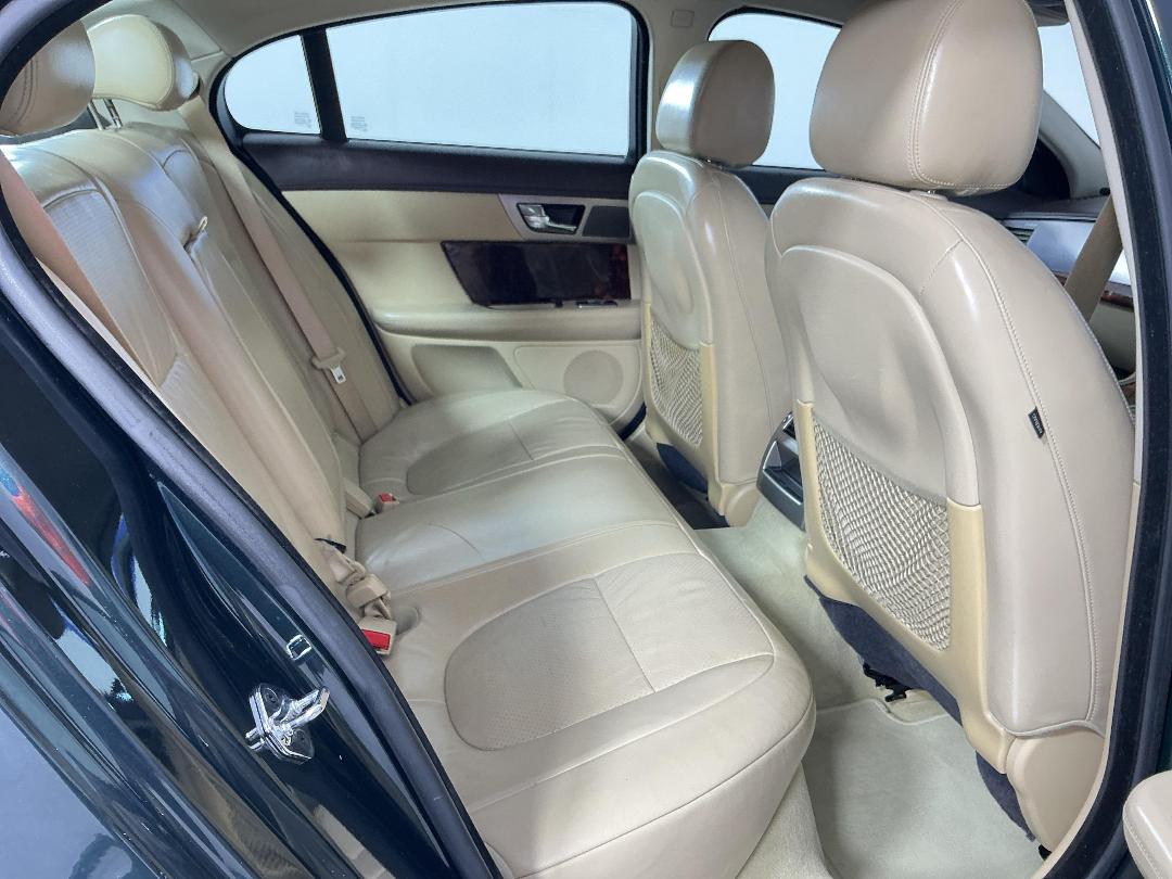 Photo '20' of Jaguar XF Photo '20' of Jaguar XF