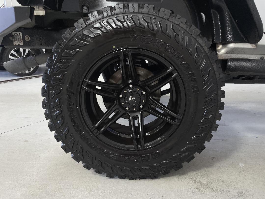 Photo '12' of Jeep Wrangler Photo '12' of Jeep Wrangler