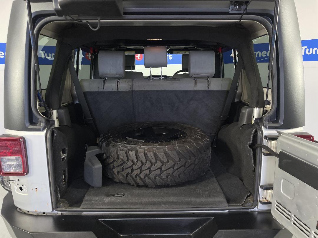 Photo '14' of Jeep Wrangler Photo '14' of Jeep Wrangler