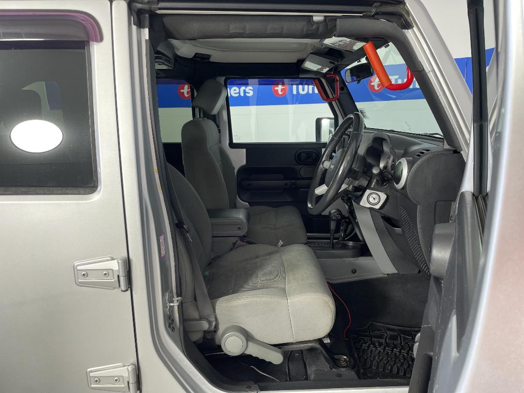 Photo '16' of Jeep Wrangler Photo '16' of Jeep Wrangler