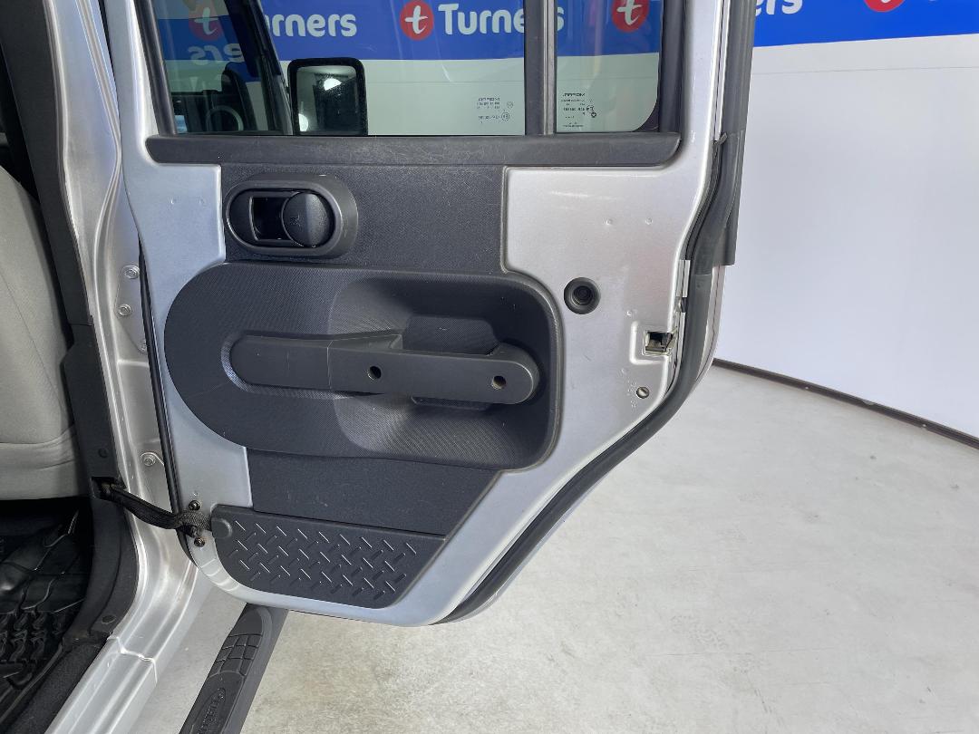 Photo '19' of Jeep Wrangler Photo '19' of Jeep Wrangler