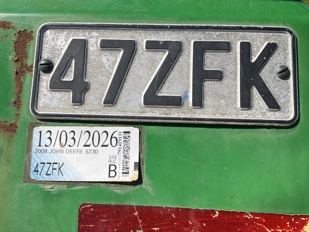 Photo '41' of JOHN DEERE 5203 Tractor Photo '41' of JOHN DEERE 5203 Tractor