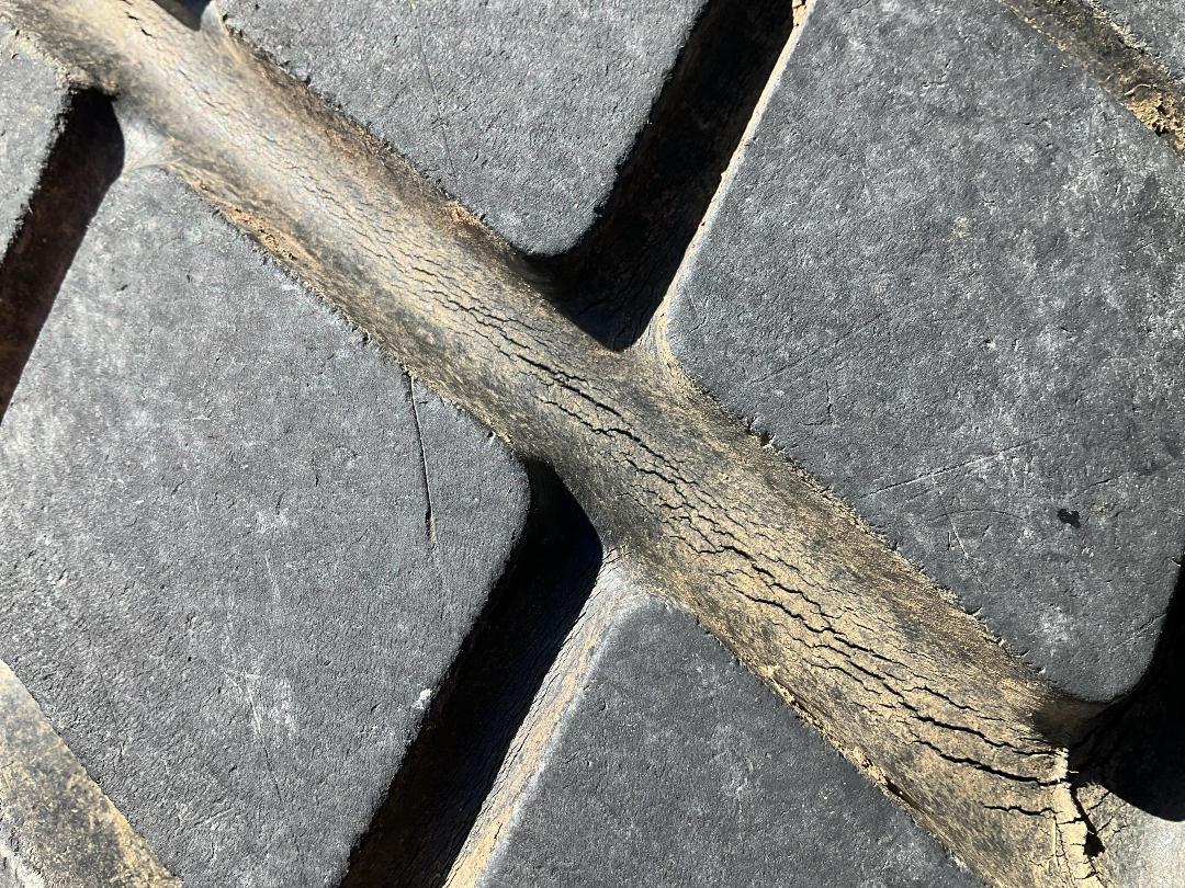 Photo '45' of JOHN DEERE 5203 Tractor Photo '45' of JOHN DEERE 5203 Tractor