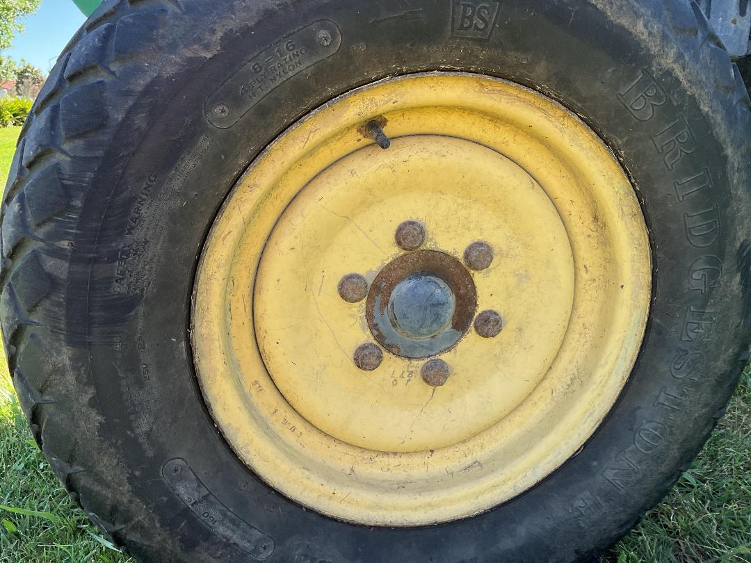 Photo '51' of JOHN DEERE 5203 Tractor Photo '51' of JOHN DEERE 5203 Tractor