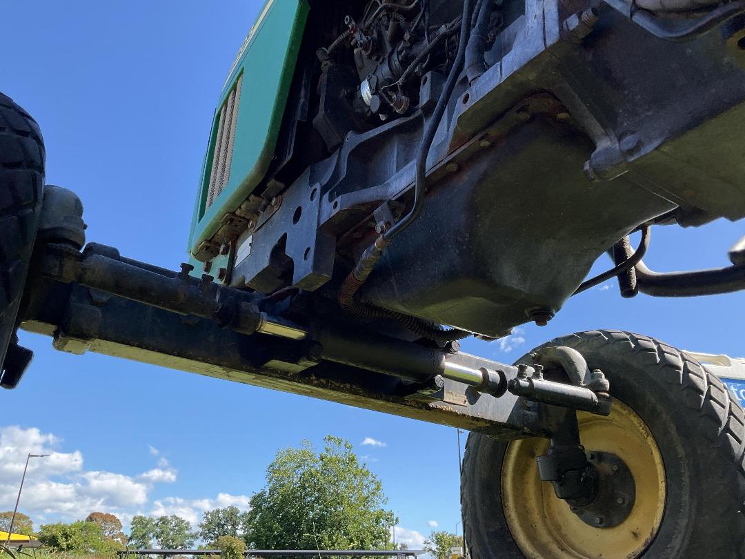 Photo '36' of JOHN DEERE 5203 Tractor Photo '36' of JOHN DEERE 5203 Tractor