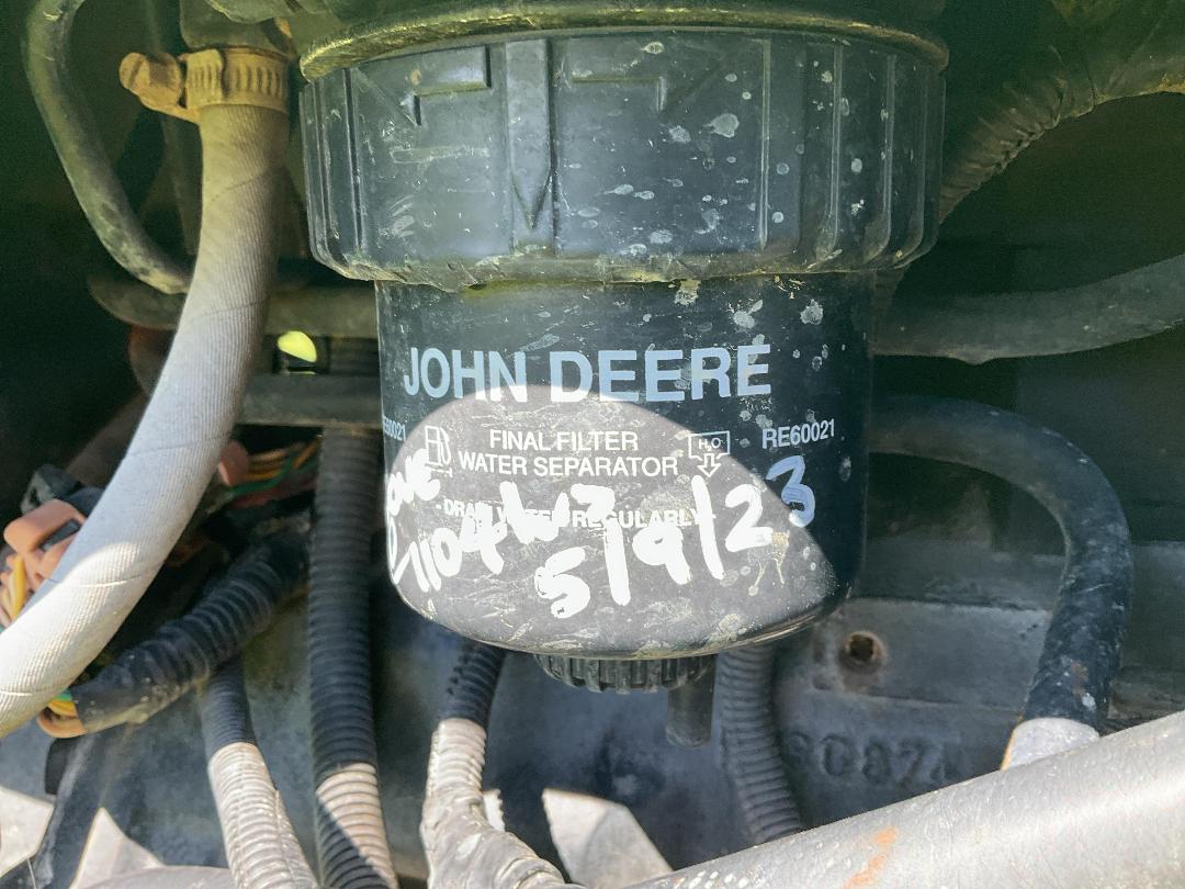 Photo '37' of JOHN DEERE 5203 Tractor Photo '37' of JOHN DEERE 5203 Tractor