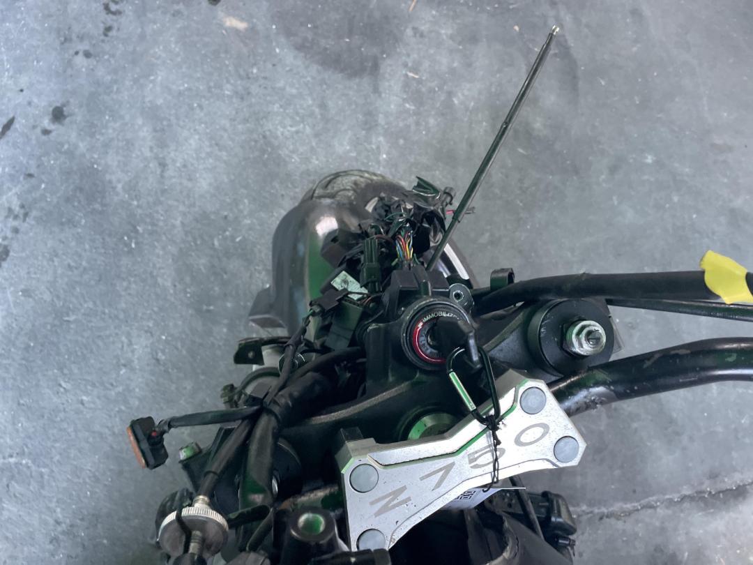 Photo '8' of Kawasaki ZR 750L Photo '8' of Kawasaki ZR 750L