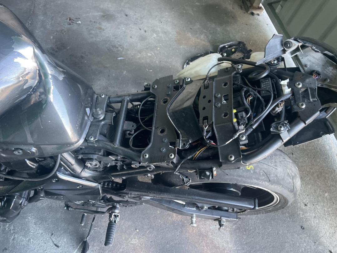 Photo '21' of Kawasaki ZR 750L Photo '21' of Kawasaki ZR 750L