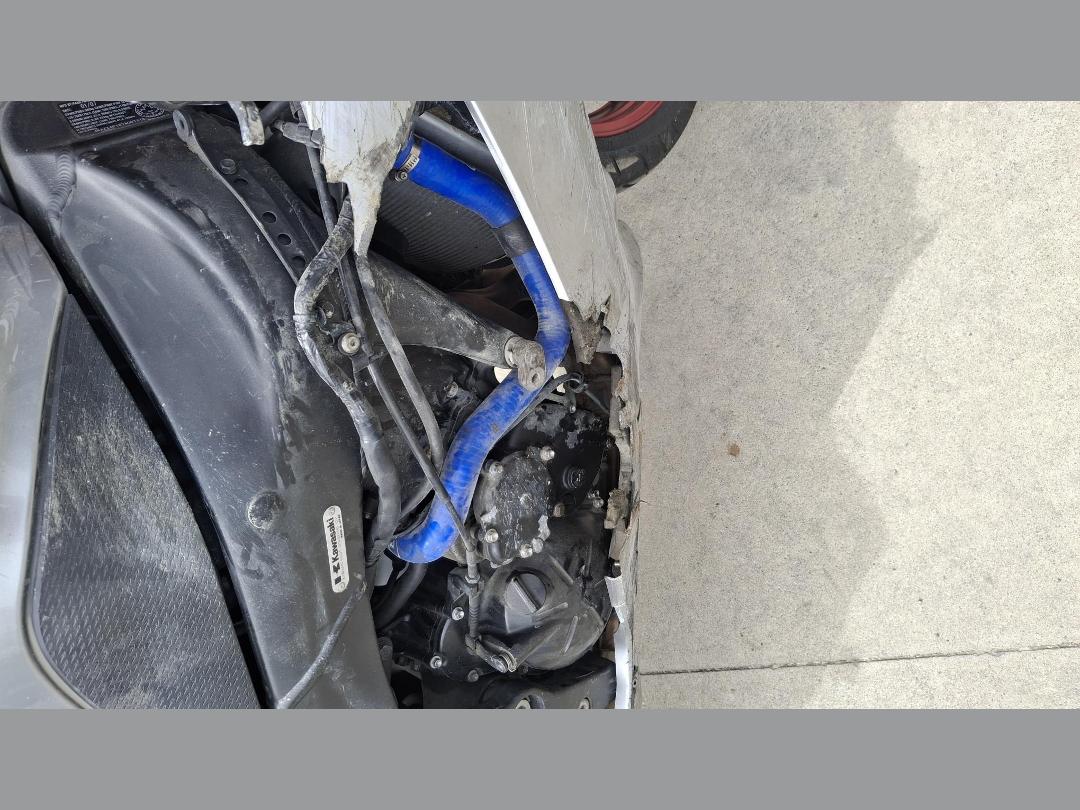 Photo '3' of Kawasaki ZX 600P