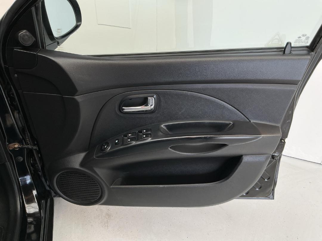 Photo '15' of KIA Picanto Photo '15' of KIA Picanto