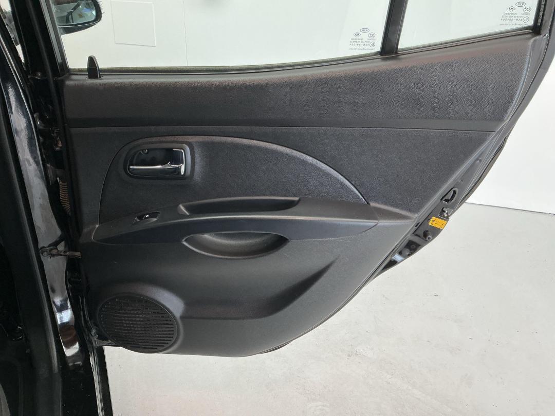 Photo '19' of KIA Picanto Photo '19' of KIA Picanto