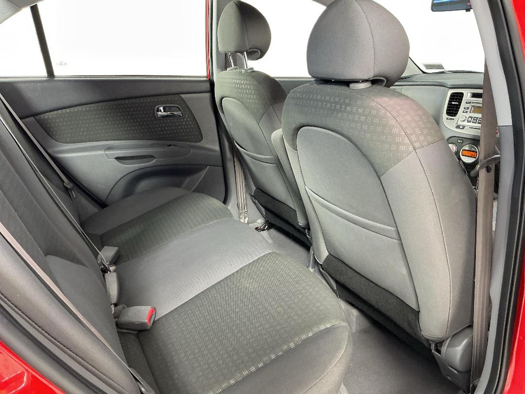 Photo '20' of KIA RIO