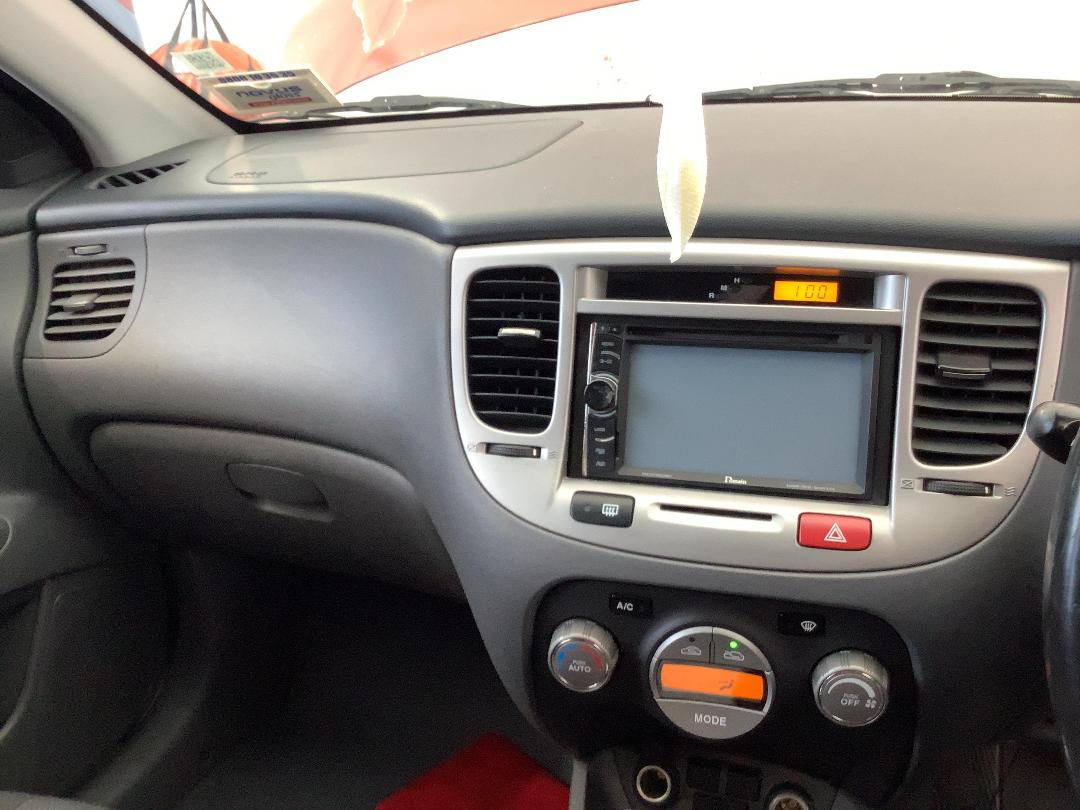 Photo '15' of KIA RIO