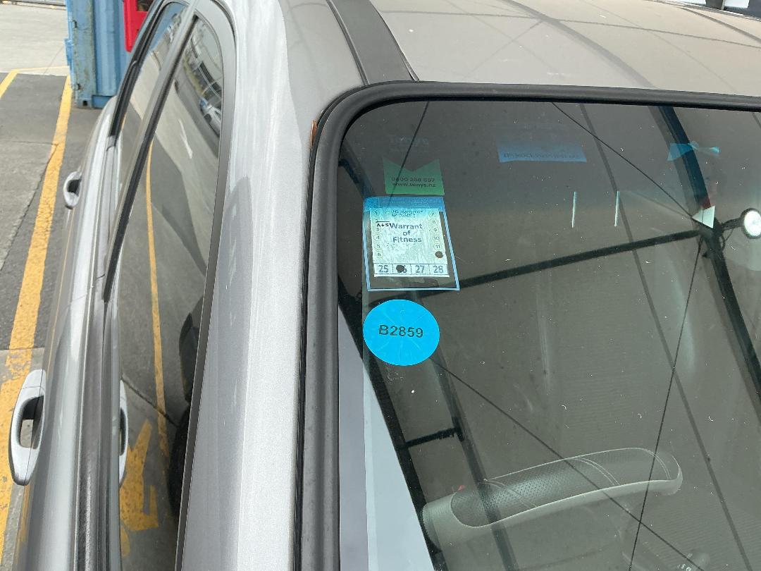 Photo '14' of KIA Sportage Photo '14' of KIA Sportage