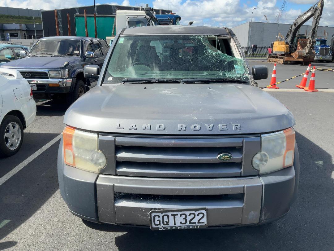 Photo '2' of Land Rover Discovery Photo '2' of Land Rover Discovery