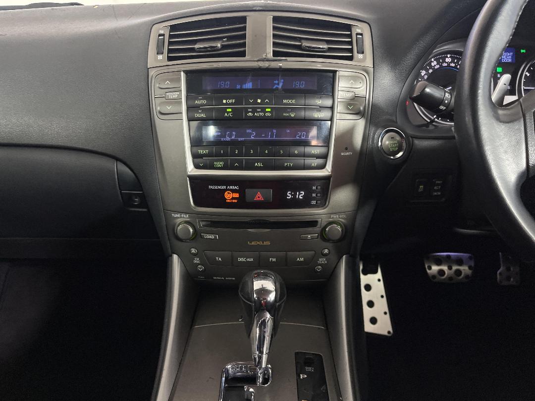 Photo '18' of Lexus IS250