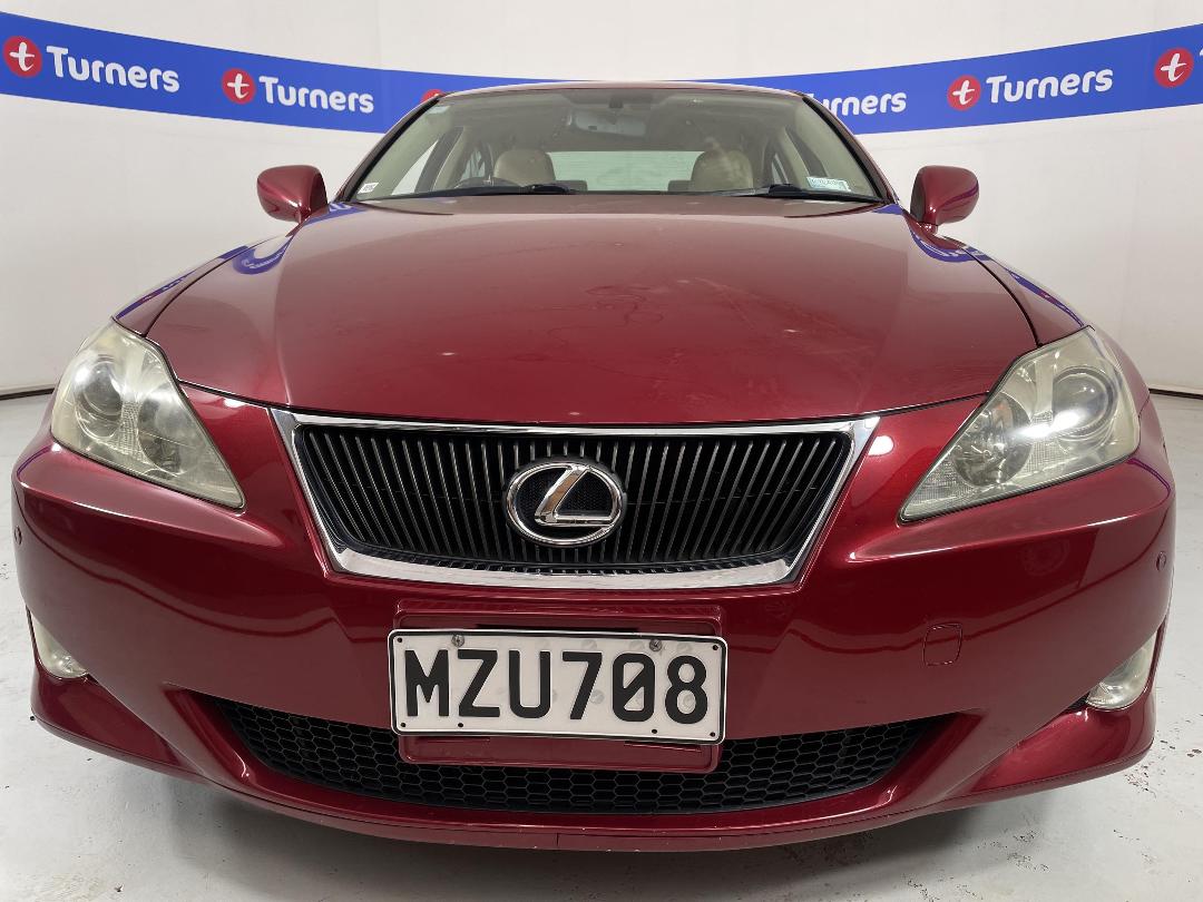 Photo '2' of Lexus IS350