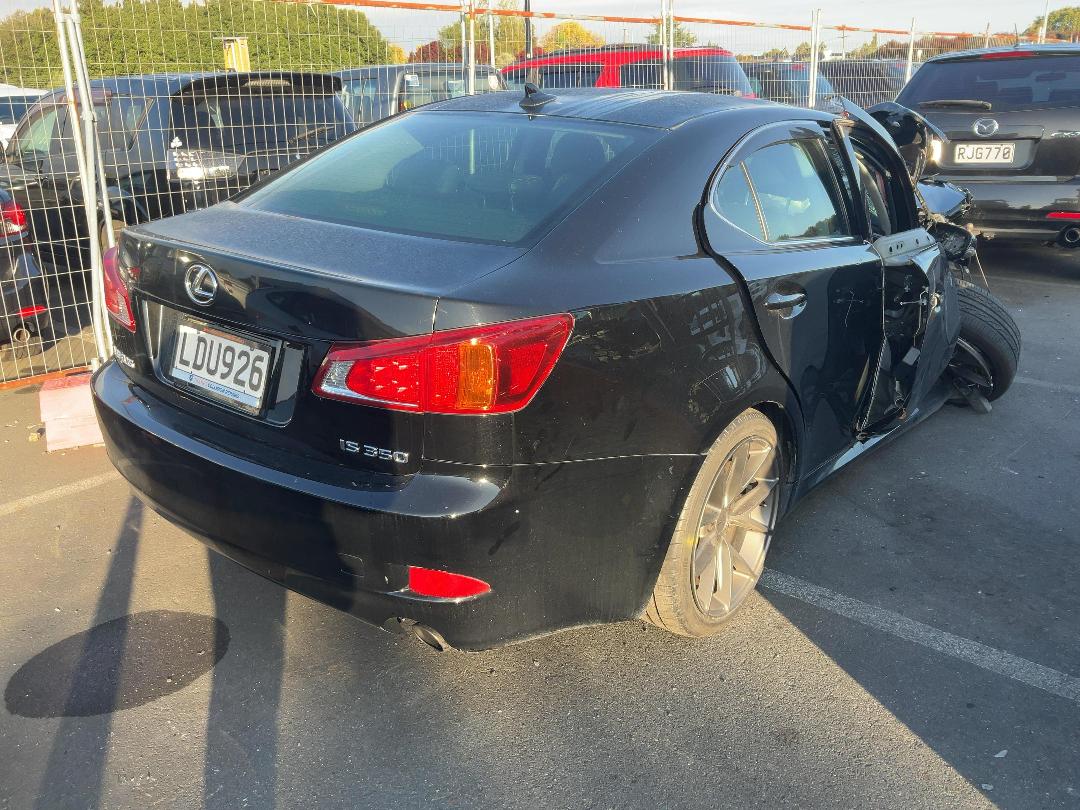 Photo '4' of Lexus IS350