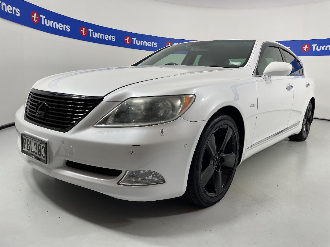 Photo '4' of Lexus LS460