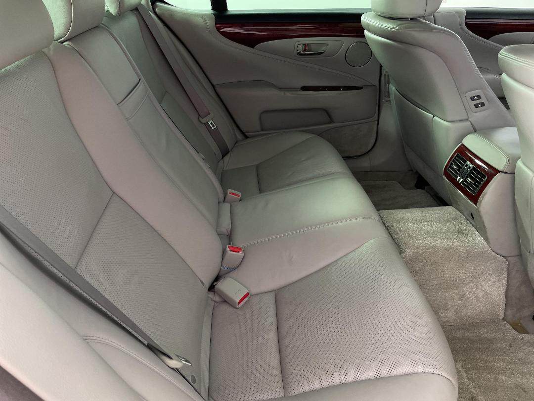 Photo '20' of Lexus LS460