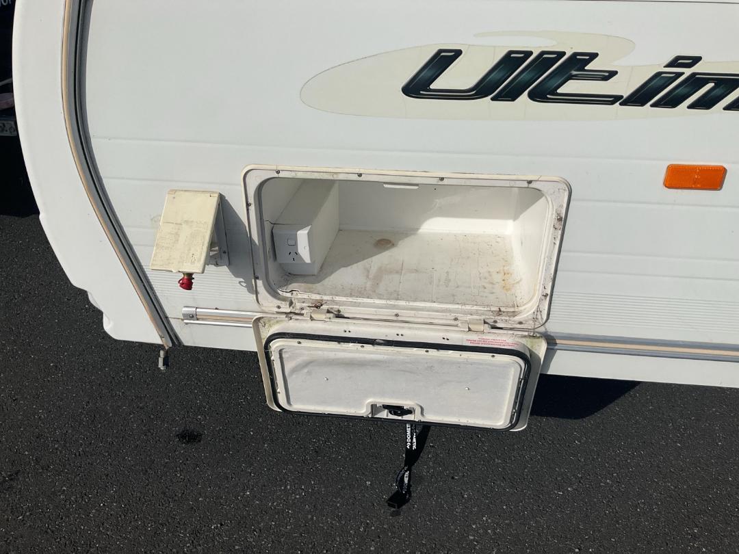 Photo '26' of Lunar Ultima 640RS Caravan - Tandem Photo '26' of Lunar Ultima 640RS Caravan - Tandem