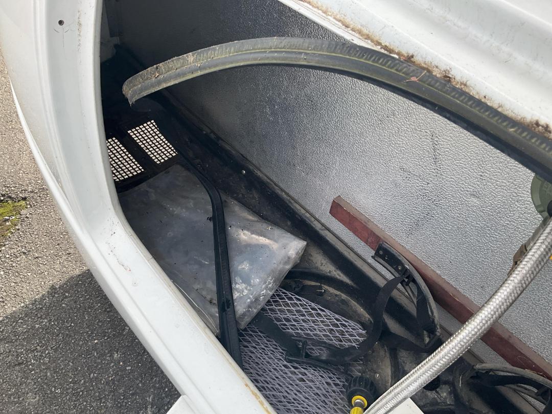 Photo '23' of Lunar Ultima 640RS Caravan - Tandem Photo '23' of Lunar Ultima 640RS Caravan - Tandem