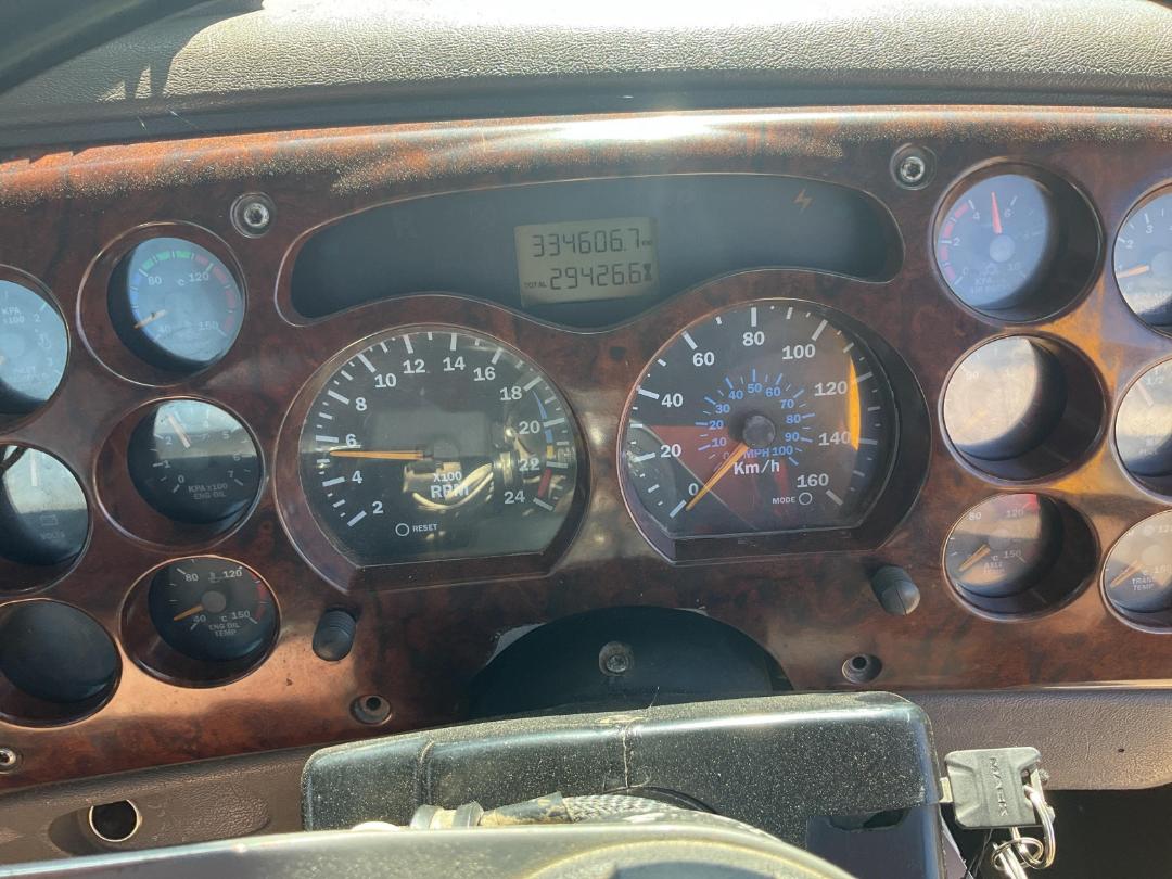 Photo '27' of Mack Vision CX688RST Tipper