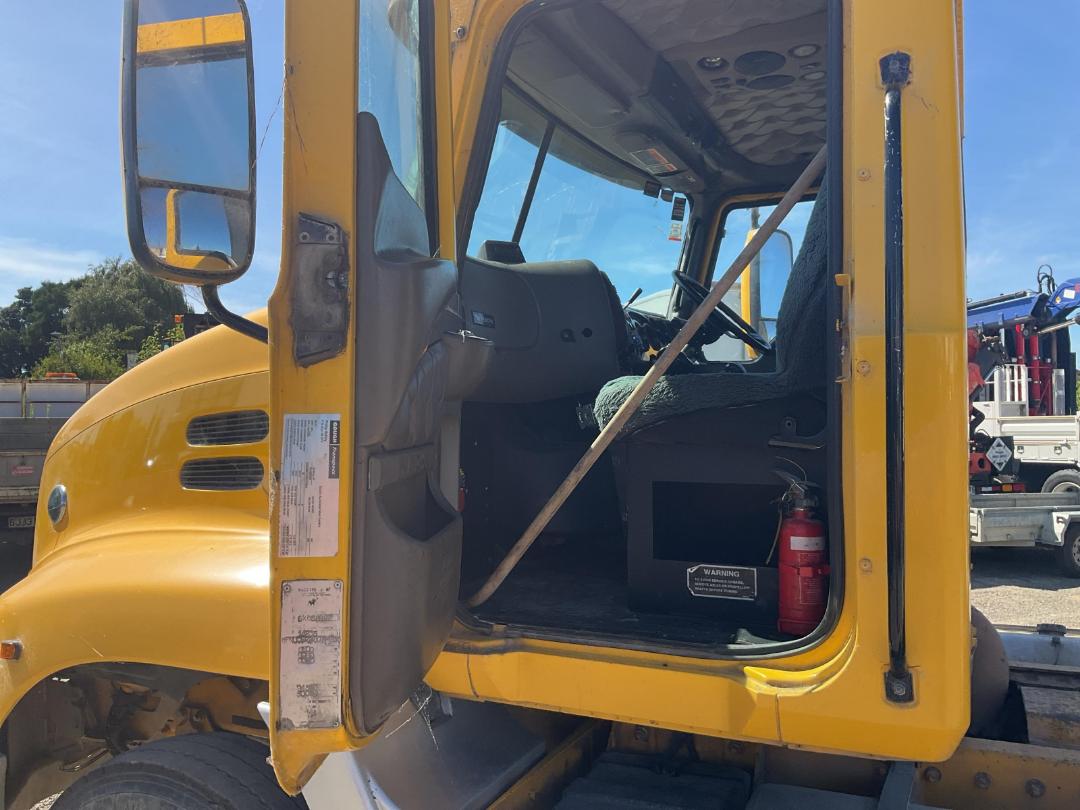 Photo '36' of Mack Vision CX688RST Tipper