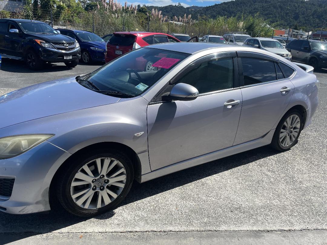 Photo '2' of Mazda Atenza