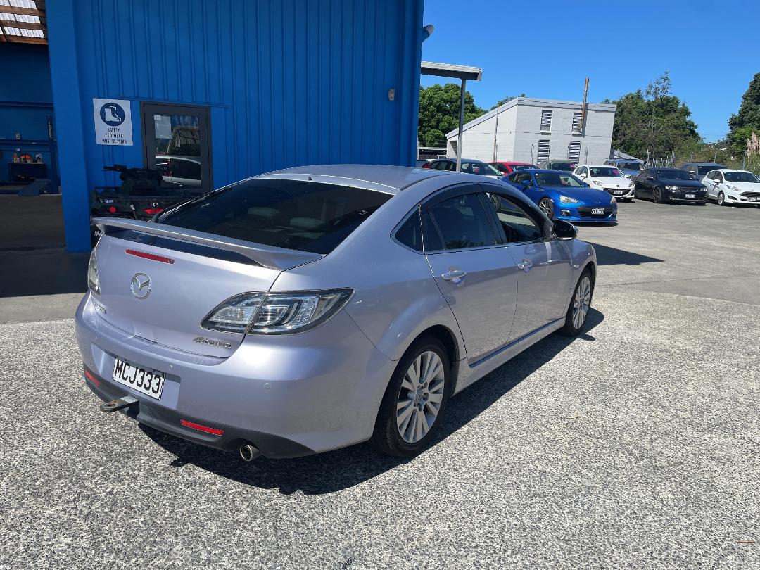 Photo '5' of Mazda Atenza