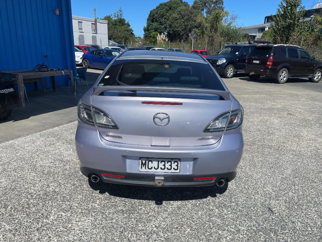 Photo '4' of Mazda Atenza