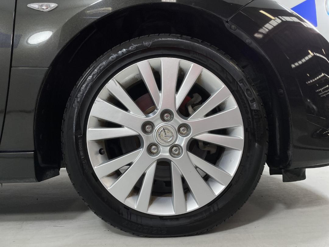 Photo '9' of Mazda Atenza