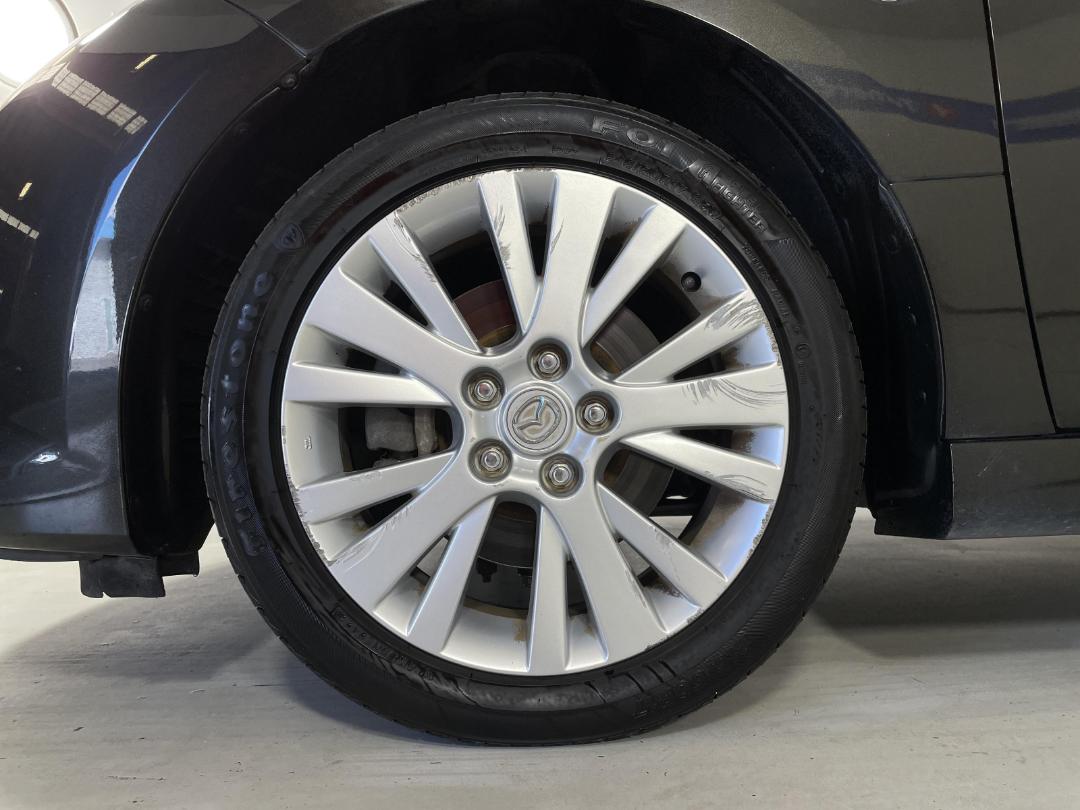 Photo '10' of Mazda Atenza