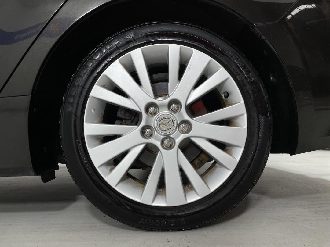 Photo '11' of Mazda Atenza