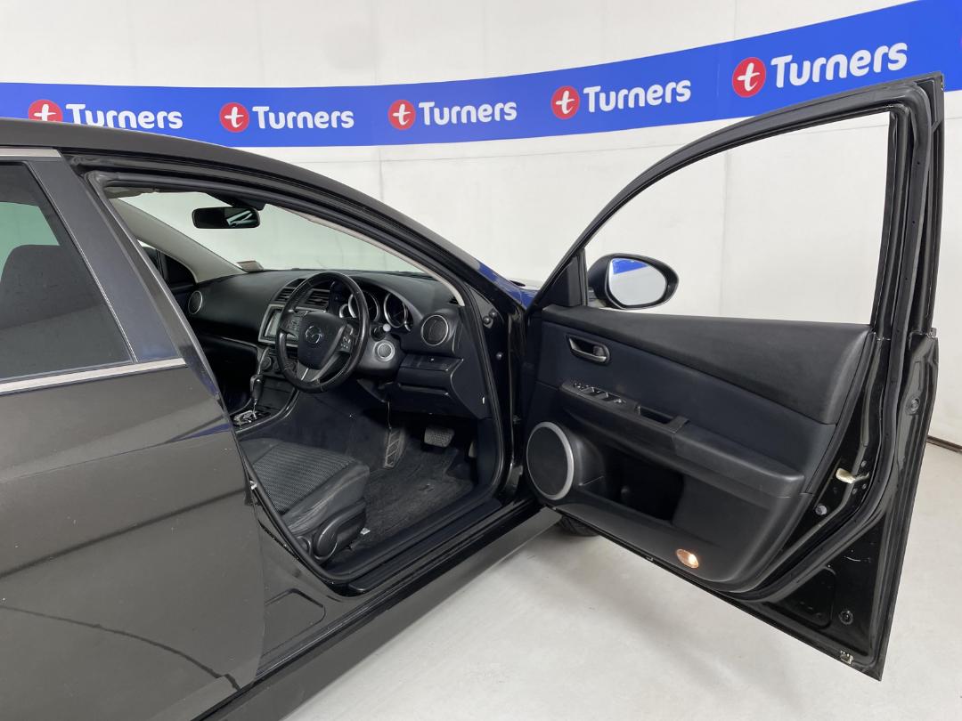 Photo '15' of Mazda Atenza