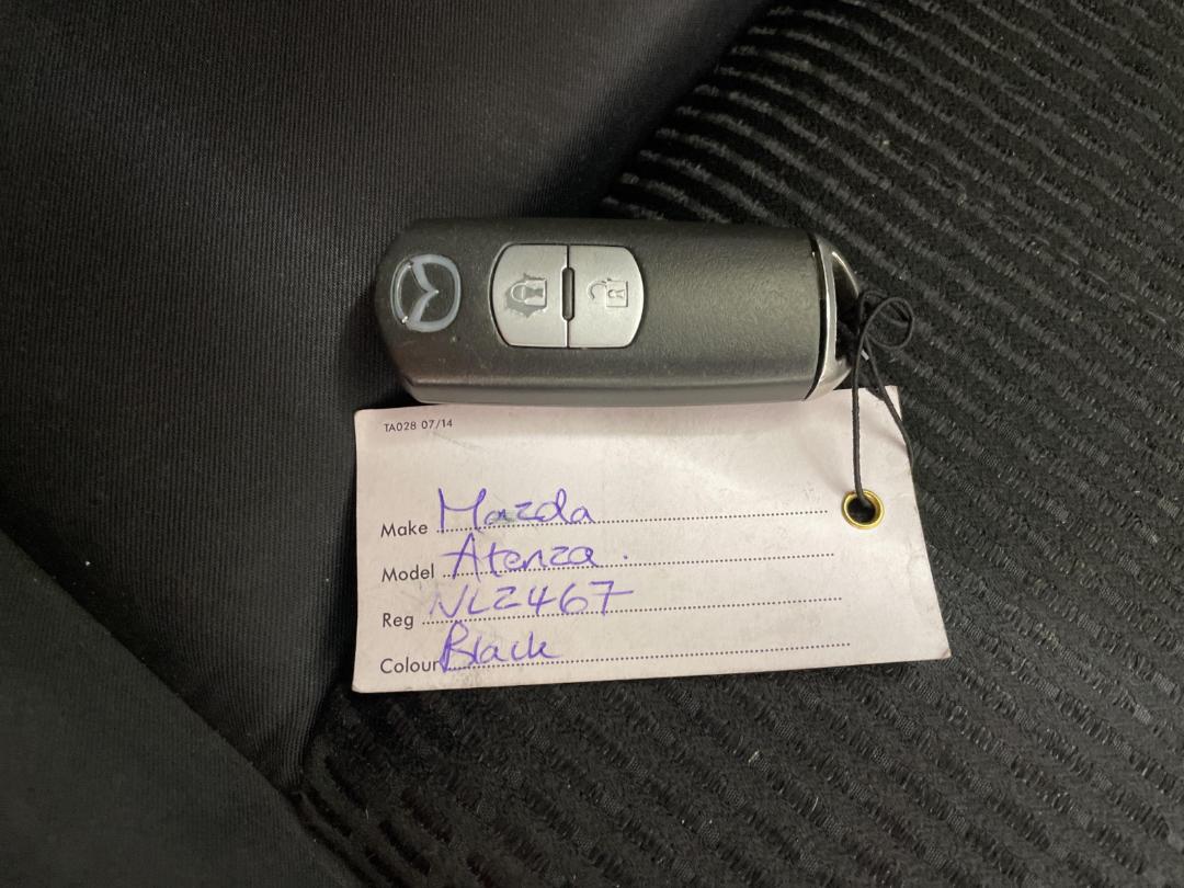 Photo '22' of Mazda Atenza