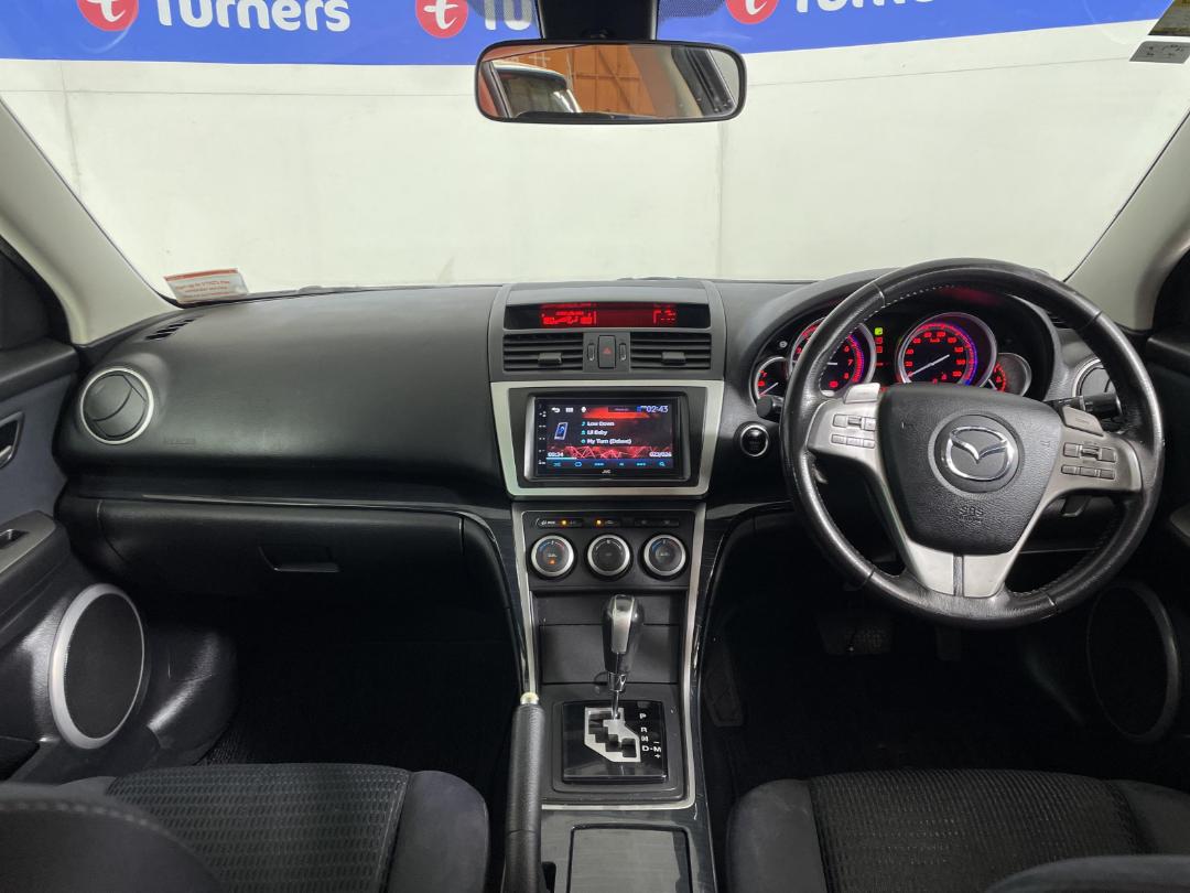 Photo '17' of Mazda Atenza