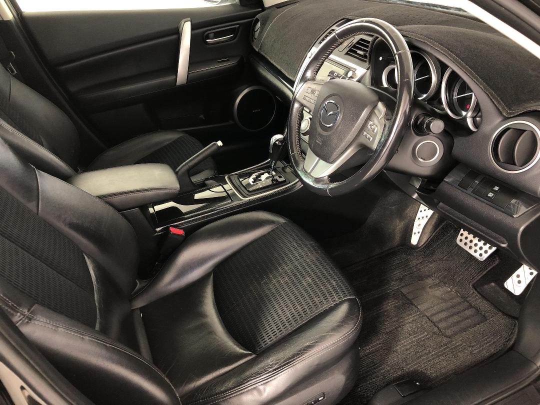 Photo '16' of Mazda Atenza