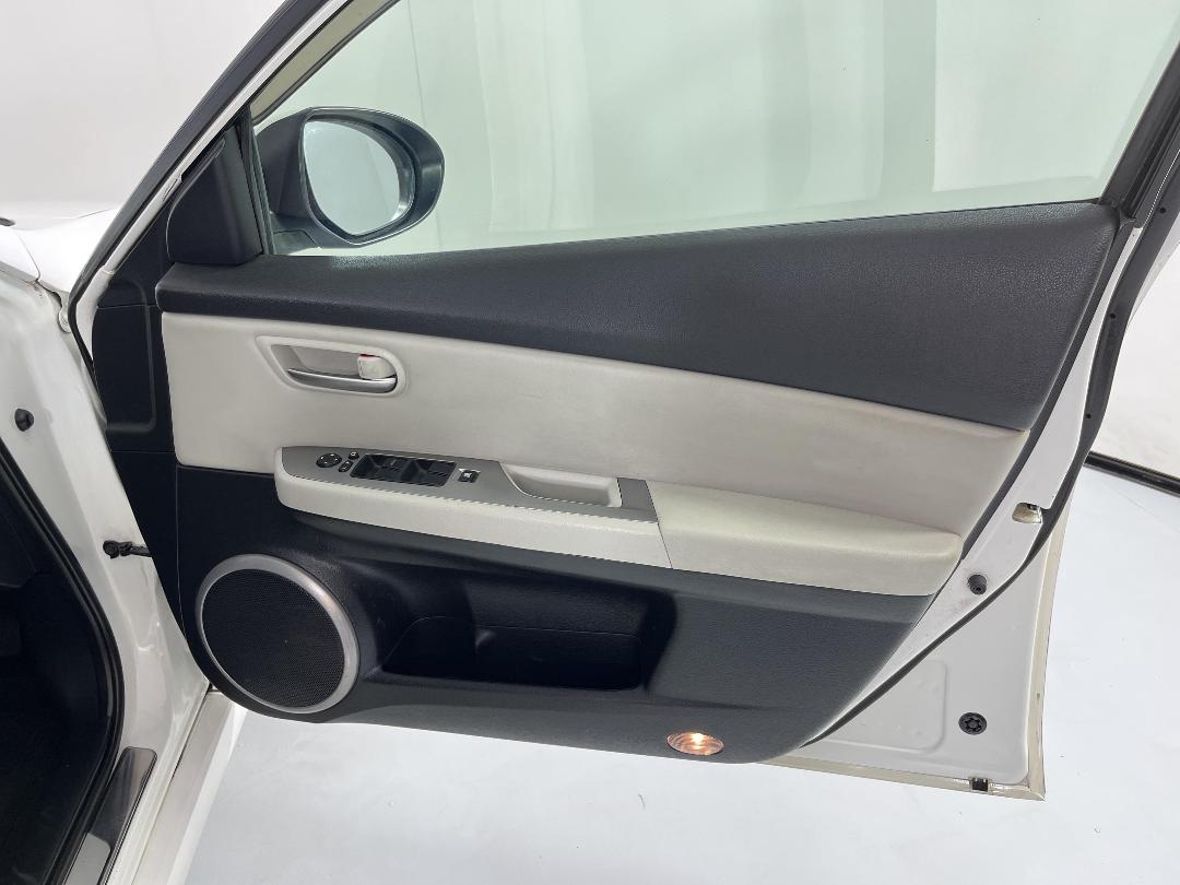 Photo '15' of Mazda Atenza Photo '15' of Mazda Atenza