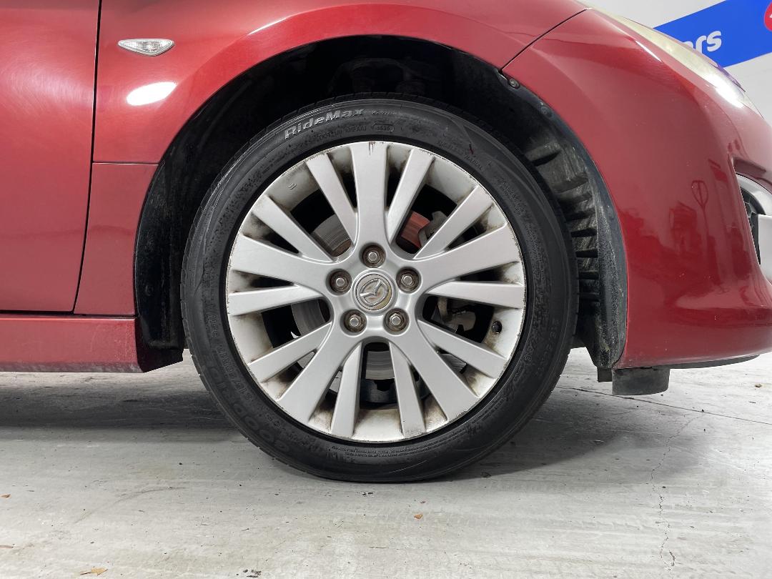 Photo '9' of Mazda Atenza