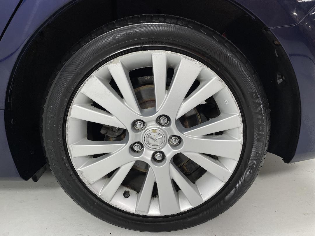 Photo '11' of Mazda Atenza