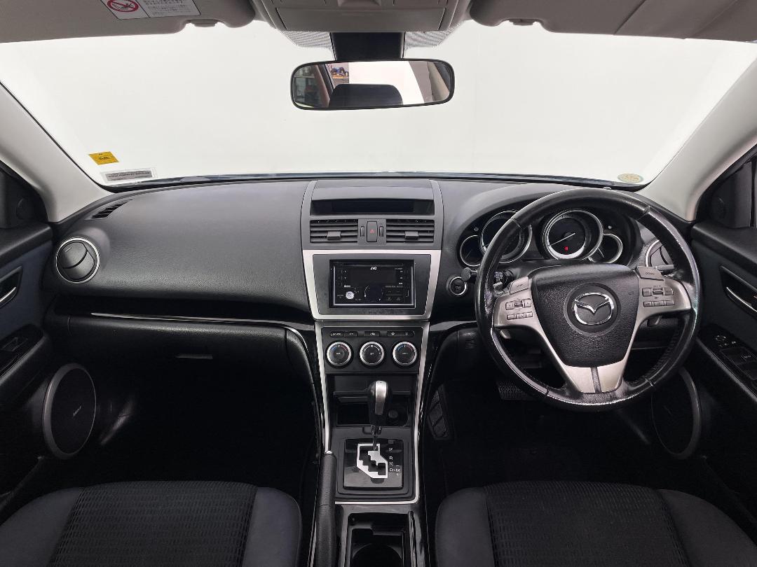 Photo '17' of Mazda Atenza