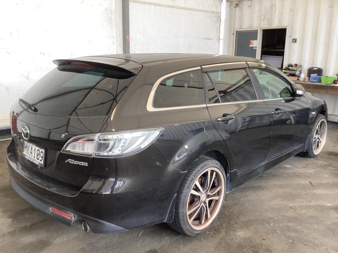 Photo '4' of Mazda Atenza