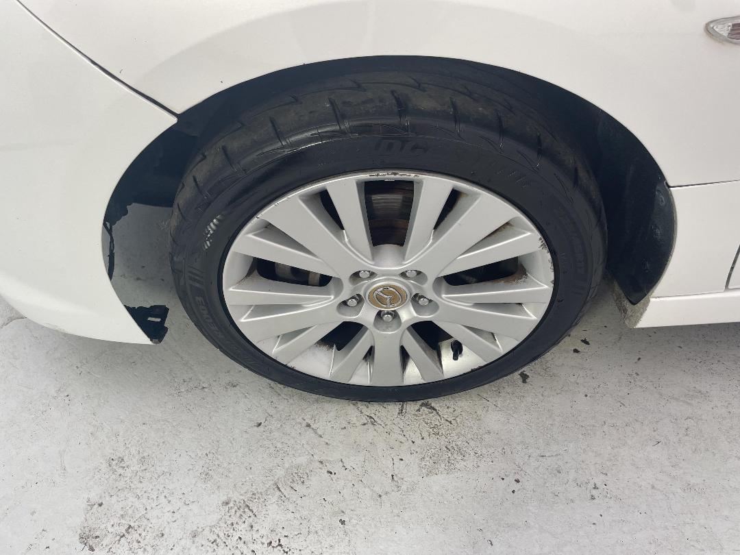 Photo '10' of Mazda Atenza