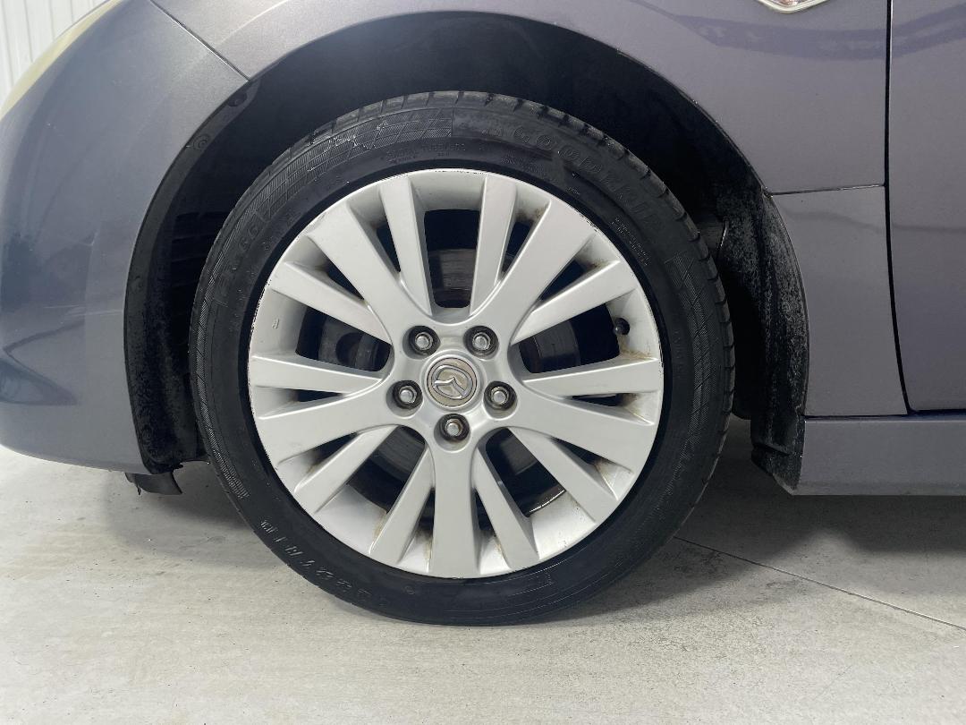 Photo '10' of Mazda Atenza