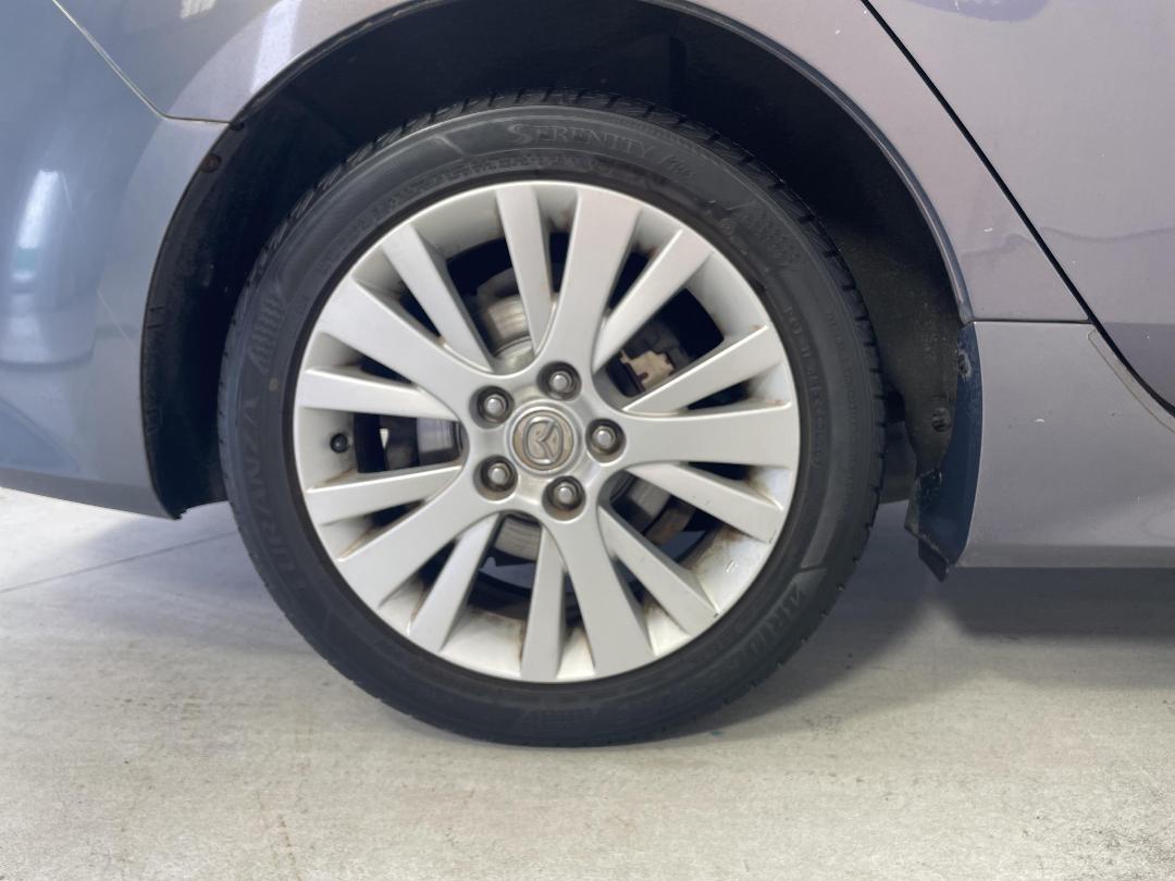 Photo '12' of Mazda Atenza