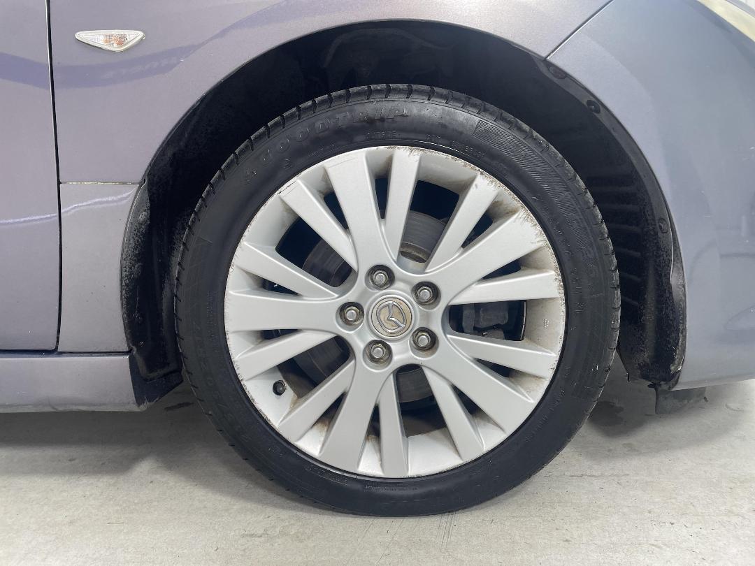 Photo '9' of Mazda Atenza