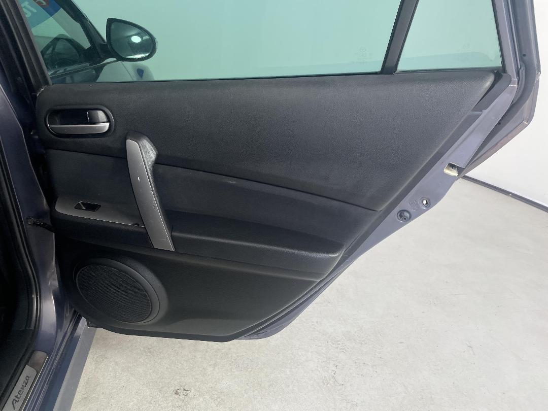 Photo '19' of Mazda Atenza