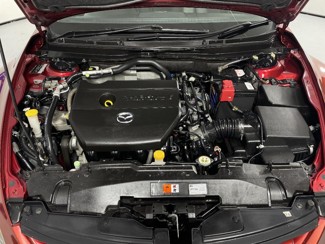 Photo '13' of Mazda Atenza